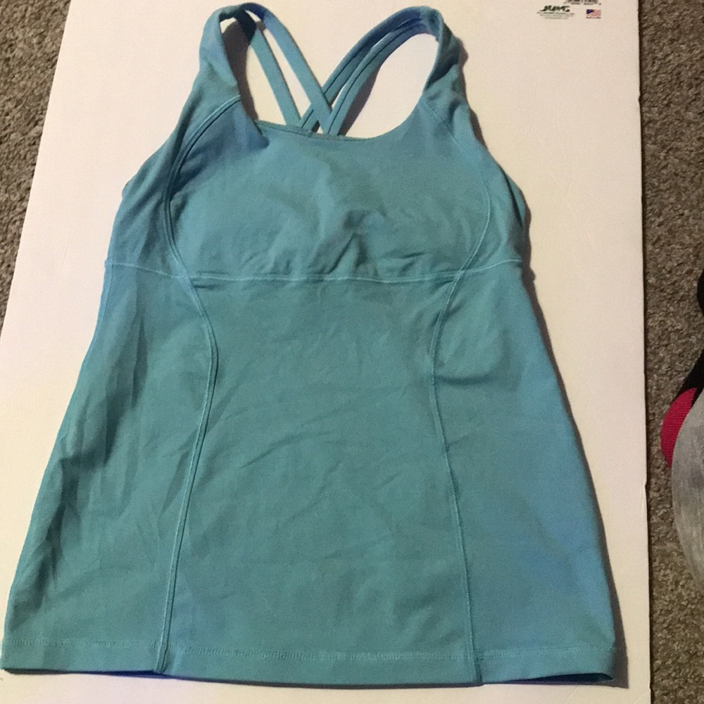Lululemon size 4